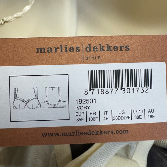 NWT the mauritshuis
plunge balcony bra | ivory 38DDD - Picture 12 of 13